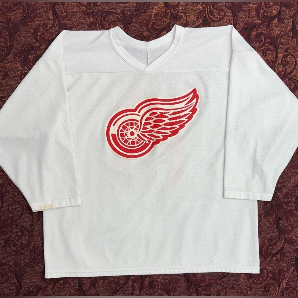 VTG Steve Yzerman CCM Redwings Jersey
